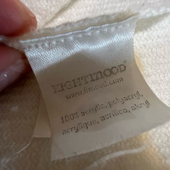 White fringed throw blanket by Eightwood 59”x54” - Picture 3 of 3